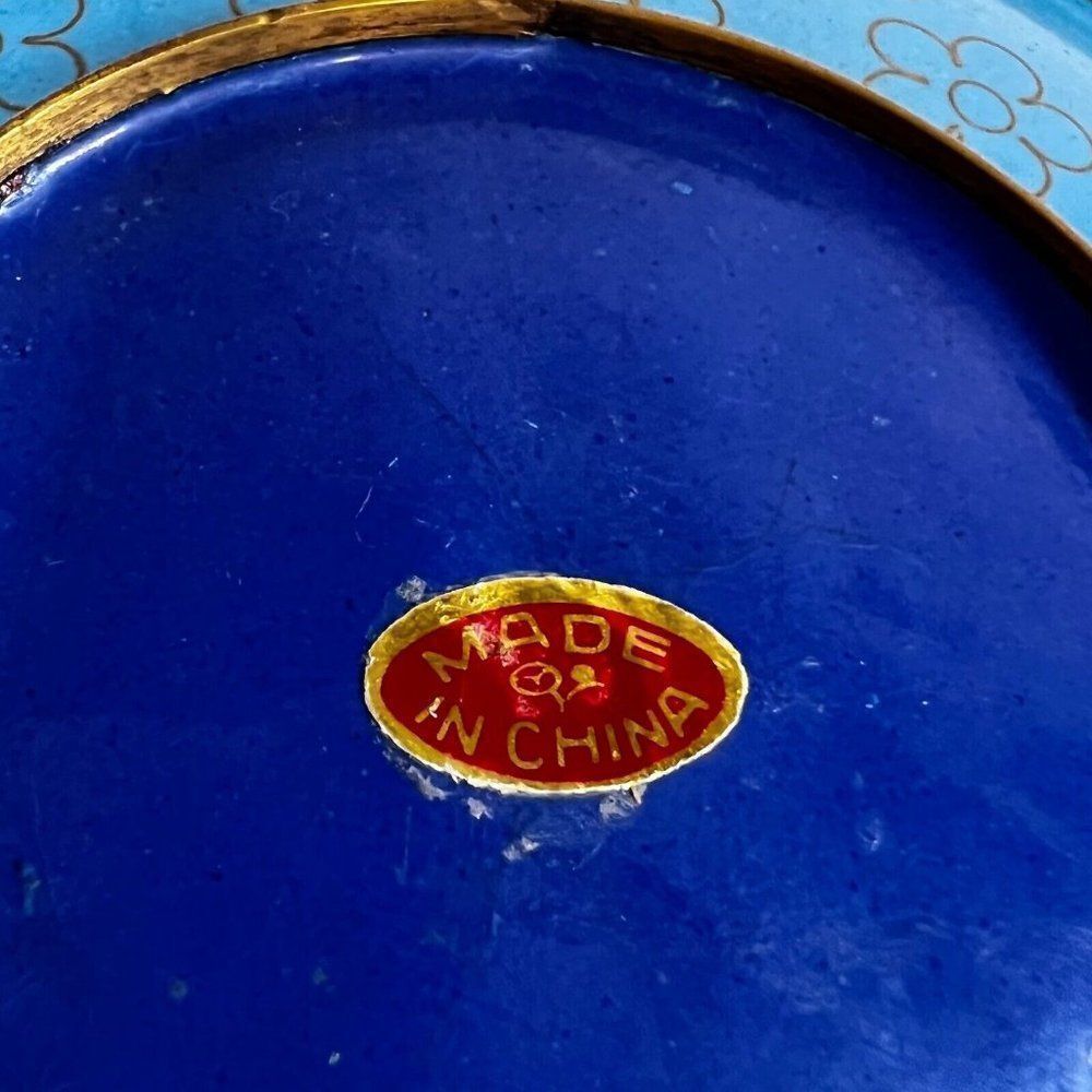 ANTIQUE Beautiful Chinese Cloisonne 3D Plate With Original Stand Boats Water - Picture 3 of 4